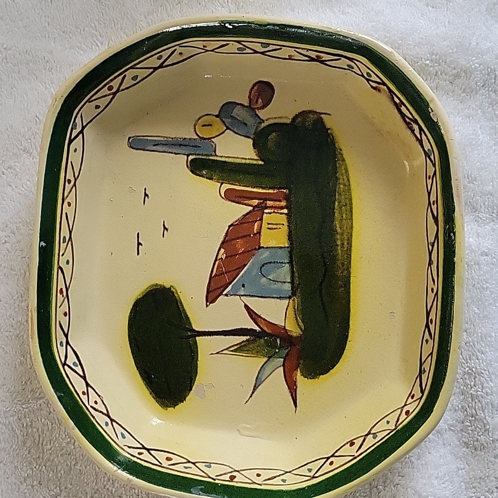 Mexican Vintage Handmade Pottery Dish. 8" by 9".